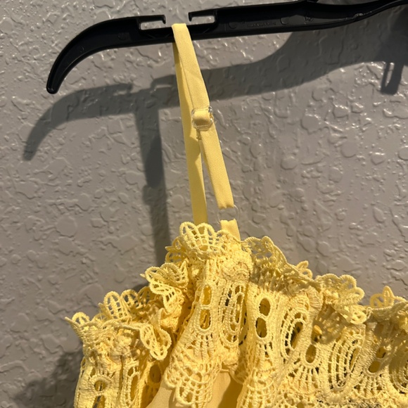 Yellow off the shoulder top w/ lace accents - Size S - Picture 8 of 8